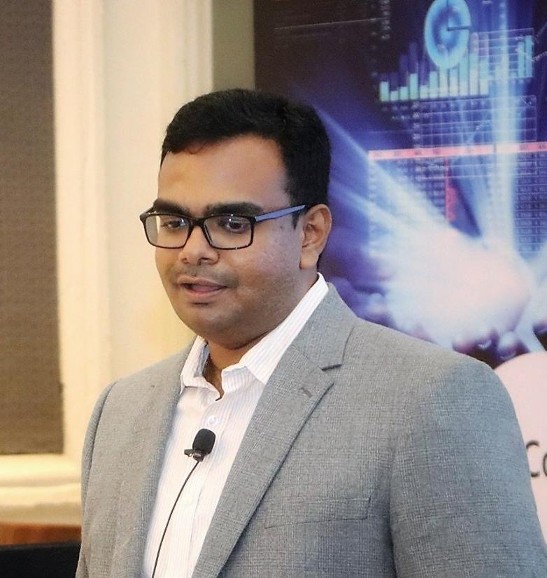 How does data protection officer build trust in customers via Privacy Engineering? data protection