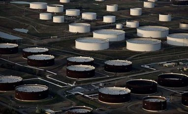 Oil prices drop as US inventories rise, inflation fears at fore oil