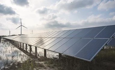 India adds record 10 gigawatt solar capacity in 2021: Mercom report Solar projects, Green Projects, Solar Energy