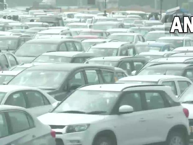 Massive traffic snarls in Delhi’s border areas amid Bharat Bandh