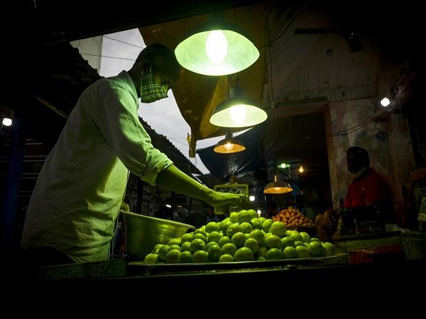 India bonds likely to gain as govt refrains from adding to borrowing plan