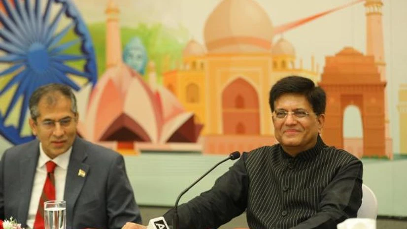 Piyush Goyal Piyush Goyal digitally analyses BAPS Temple 3D model at Dubai Expo