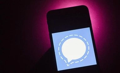 Signal launches new feature allowing users to customise their stories Signal, messaging apps