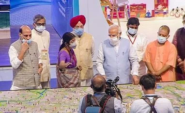 UP: Unlike SP govt, Yogi govt has completed 900,000 houses, says PM Modi Modi