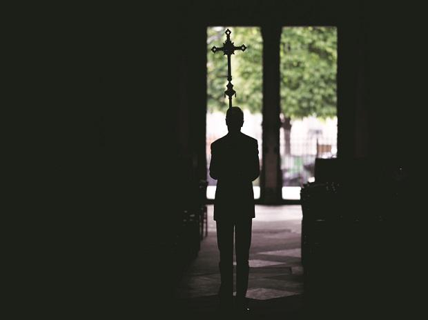 French clergy sexually abused over 200K children since 1950: Report