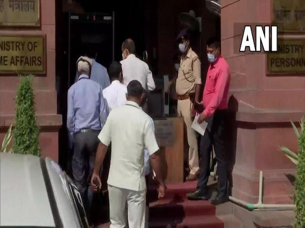 Amit Shah meets Coal and Power ministers amid concerns over power blackouts Amit Shah meets Coal and Power ministers amid concerns over power blackouts