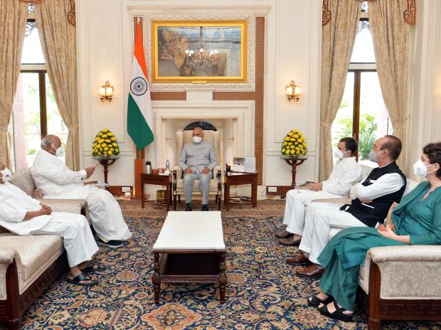 Lakhimpur violence: Cong delegation meets President, demands sacking of MoS Lakhimpur violence: Cong delegation meets President, demands sacking of MoS