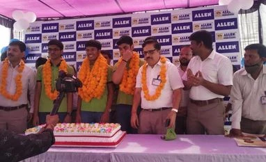 Om Birla dials JEE Advance topper, congratulates him on his success jee advanced rank holder