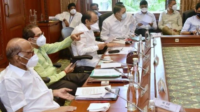 uddhav Maharashtra: Uddhav, Pawar meet to discuss farmer issues, Covid relaxations