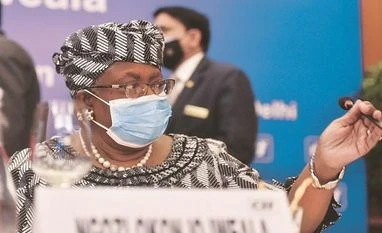 Vaccine makers meet WTO D-G, flag excess capacity of Covid-19 jabs WTO D-G