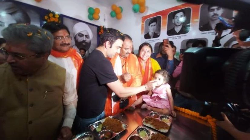 Gautam Gambhir Gautam Gambhir opens fourth 'Jan Rasoi' in Delhi's Shakarpur