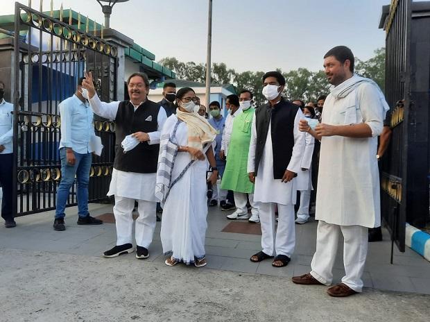 Two UP Congress leaders join Trinamool in presence of Mamata Banerjee