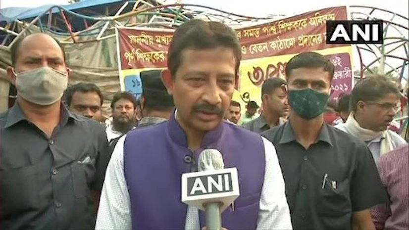 BJP leader Rajib Banerjee to join TMC today during TMC general secretary Abhishek Banerjee's public meeting in Tripura. BJP leader Rajib Banerjee to join TMC today during TMC general secretary Abhishek Banerjee's public meeting in Tripura.