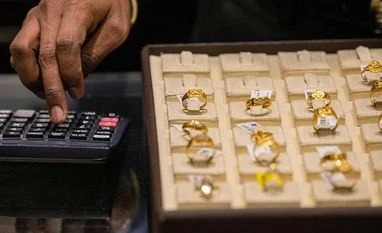 Gold trading at Rs 48,120 per 10 gm today, silver at Rs 61,900 a kg Gold, jewellery