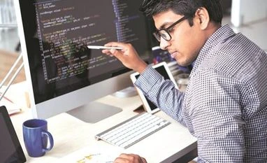 Formal job creation surged to 1.5 mn in December 2021, shows data job