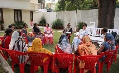 ASHA workers meet Priyanka over issues of honorarium, service conditions Priyanka Gandhi with ASHA workers