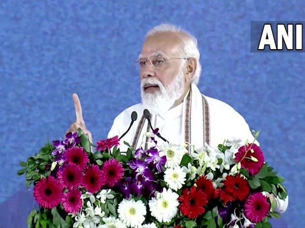 PM Modi inaugurates revamped Rani Kamalapati railway station in MP