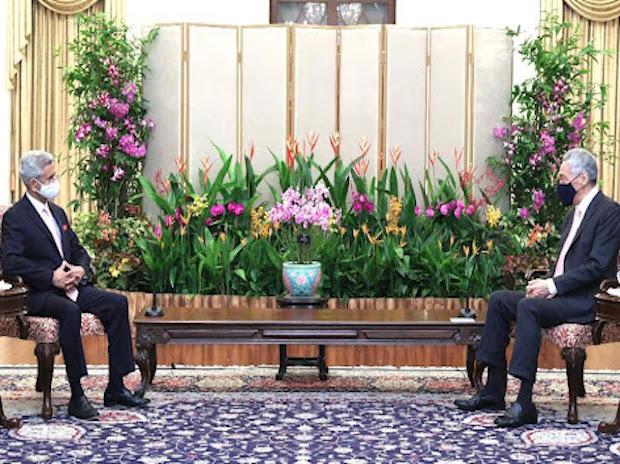 Jaishankar meets Singapore PM and top ministers to enhance bilateral ties Jaishankar meets Singapore PM and top ministers to enhance bilateral ties