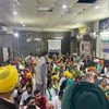 Samyukt Kisan Morcha (SMK) meeting begins at Singhu (Singhu (Delhi-Haryana) border.
