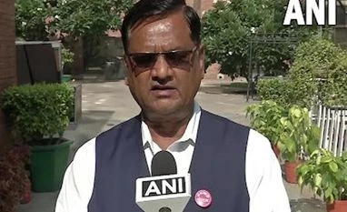 SC panel member writes to CJI urging early release of report on farm laws Anil Ghanwat, member of SC-formed committee on three farm laws