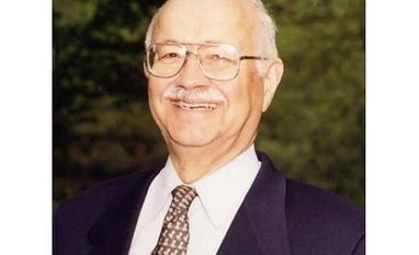 Subway sandwich chain co-founder Peter Buck dies at 90 Peter Buck