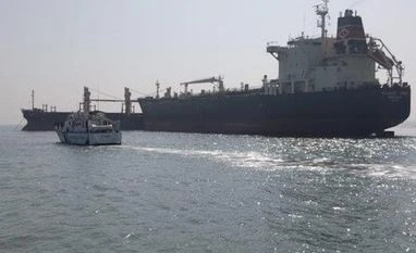 Merchant vessels collide in Gulf of Kutch, no casualty, oil spill reported Collision btwn MVs Aviator & Atlantic Grace in GoK on 26