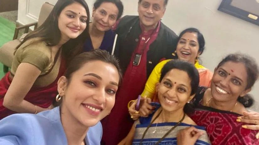 Shashi Tharoor Tharoor's selfie with 6 women MPs with 'attractive place' tweet sparks row