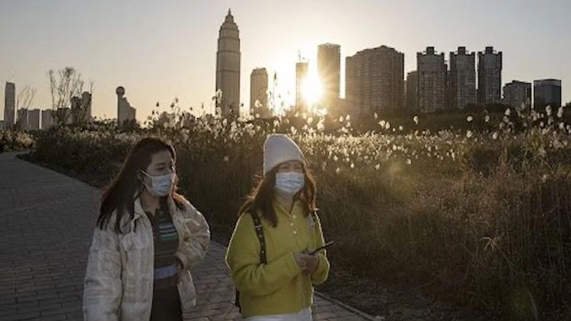 China's zero-tolerance policy for Covid-19 to has come under growing criticism from abroad and at least partly from within. (Photo: Bloomberg) China's zero-tolerance policy for Covid-19 to has come under growing criticism from abroad and at least partly from within. (Photo: Bloomberg)