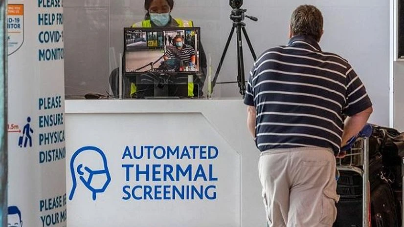 Cape Town International Airport, South Africa, Coronavirus, Covid-19, Omicron, automated thermal temperature screening, air travel, passengers Cape Town International Airport, South Africa, Coronavirus, Covid-19, Omicron, automated thermal temperature screening, air travel, passengers