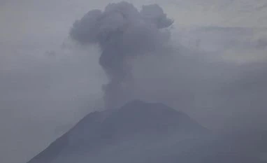 Indonesia's Merapi volcano unleashes lava, forcing hundreds to evacuate indonesia volcano eruption