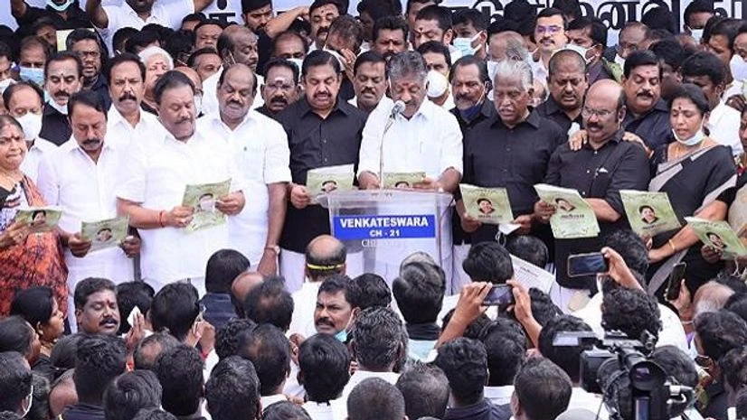 AIADMK leaders O Panneerselvam and K Palaniswami AIADMK leaders O Panneerselvam and K Palaniswami