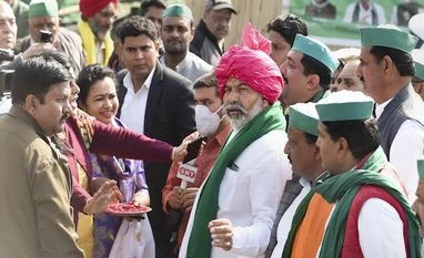 Farmers to vacate Ghazipur border fully by Dec 15: BKU leader Tikait BKU leader Rakesh Tikait