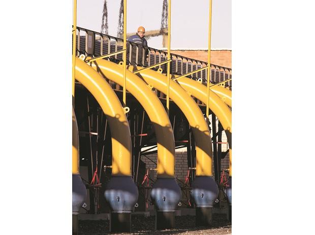 Russian gas flows through Yamal-Europe pipeline reversed for sixth day