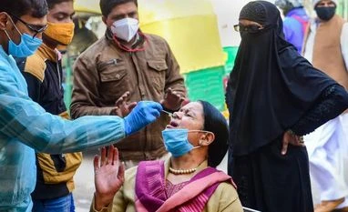 Delhi logs 1,060 Covid cases, 6 deaths in a day; positivity rate at 10.09% Omicron