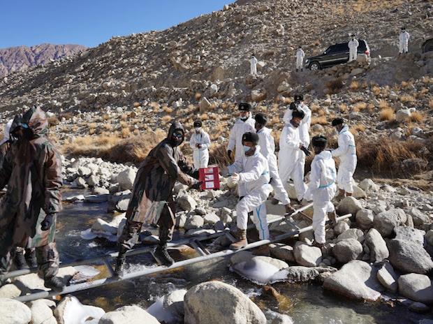New Year: Indian, Chinese troops exchange sweets at border points New Year: Indian, Chinese troops exchange sweets at border points