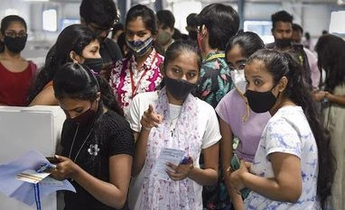 Maharashtra: Several spirited kids aged 15-18 queue up for vaccination Teenagers stand in a line at a COVID-19 vaccination centre as they wait to be inoculated in Mumbai (Photo: PTI)