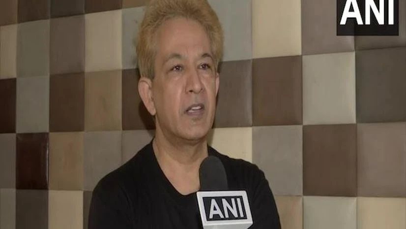 Jawed Habib Jawed Habib tenders apology for his spitting act on a woman's head