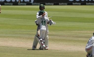Third Test: South Africa beat India by 7 wickets to win series 2-1 South AfricaRassie van der Dussen