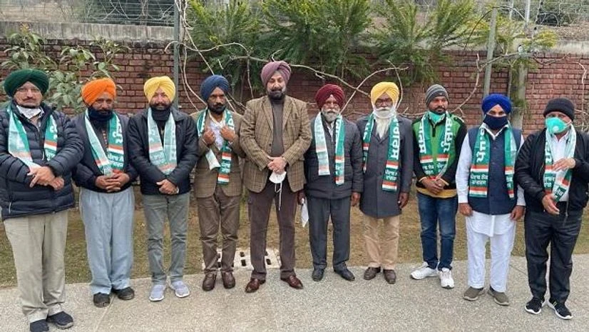 Luk Kumar Goldy joins PLC Congress leader and two time MLA from Garhshankar, Luv Kumar Goldy joins the Punjab Lok Congress along with his supporters. (Photo: Twitter via ANI)