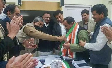 Uttarakhand polls: Expelled BJP leader Harak Singh Rawat joins Congress Harak Singh Rawat
