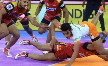 PKL 8: Mohit Goyat stars in Puneri Paltan's big win against Bengaluru Bulls pkl