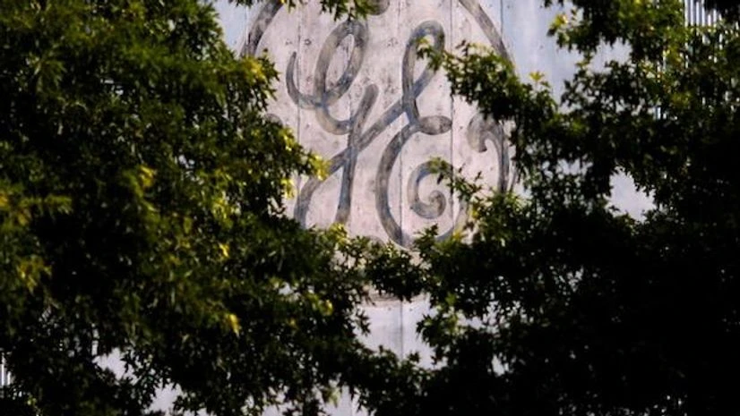 General Electric, GE A painted logo sits over the entrance to a General Electric Co. facility in Medford, Massachusetts (Photo: Reuters)