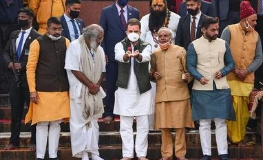 Uttarakhand polls: Rahul Gandhi performs 'Ganga Aarti' in Haridwar Rahul Gandhi