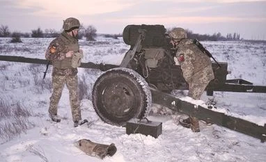 Israel urges citizens to leave Ukraine, evacuates diplomats from Kiev Ukraine