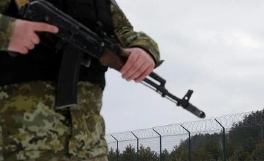 Ukraine asks its citizens to leave Russia immediately as tensions escalate Ukraine