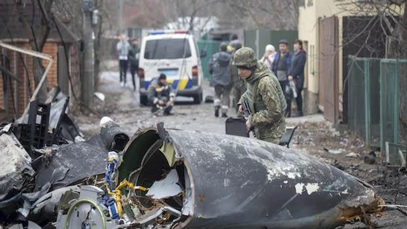 Ukraine A Ukrainian Army soldier inspects fragments of a downed aircraft in Kyiv (Photo: AP/PTI)