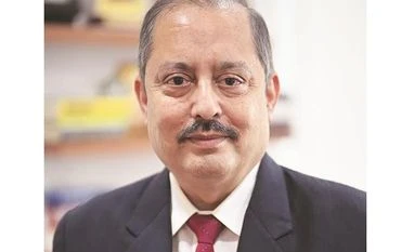 MFIs' qualifying asset threshold has to be lowered, says Alok Misra Alok Misra