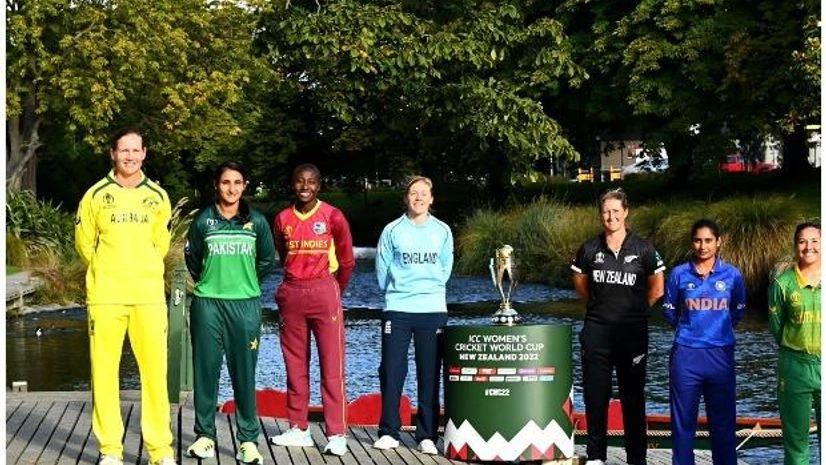 womens world cup The eight Captains get a sneak peek at the Women’s Cricket World Cup trophy alongside the Avon River in Christchurch. @ICC