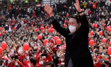 South Koreans vote for new president in tight, bitter election south korea