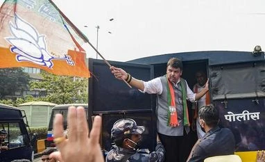 Fadnavis, other leaders detained during protest seeking Malik's resignation Devendra Fadnavis